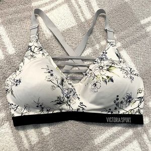 Victoria sport sports bra. EUC size 36D